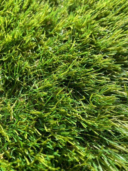 Gazon Artificial Premium, Lungime Fir 38 mm, Latime 2m, Marime 200 x 200 cm, 3 Nuante de Verde, Fire Drepte si Carliontate, Imitatie Perfecta Gazon