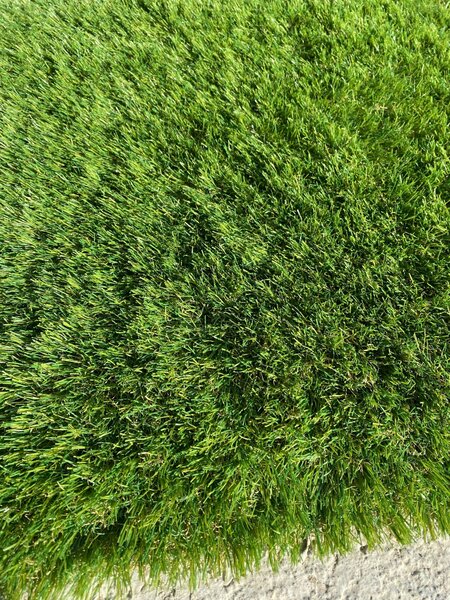 Gazon Artificial Premium, Lungime Fir 38 mm, Latime 2m, Marime 200 x 200 cm, 3 Nuante de Verde, Fire Drepte si Carliontate, Imitatie Perfecta Gazon