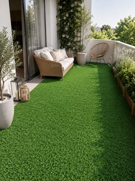 Gazon Artificial, Lungime Fir 10 mm, Latime 1m, Marime 100 x 200 cm, Verde, Imitatie Gazon Natural, Antialergic, Polipropilena, Curte, Terasa, Balcon