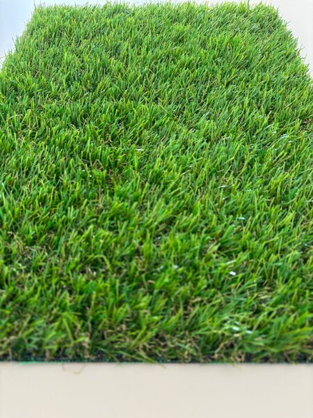 Gazon Artificial FUSE 25 Premium BELGIAN, Lungime Fir 25 mm, Latime 1m, Marime 100 x 200 cm, Verde, Imitatie Perfecta Gazon Natural, Antialergic