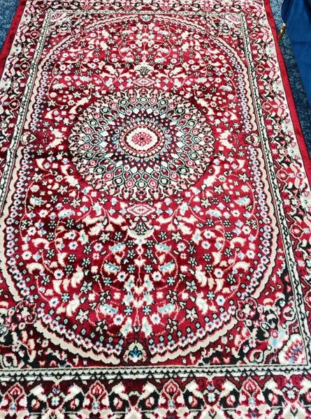 Covor Clasic Queen 05733, Marime 50 x 80 cm, Rosu, Grena, Inaltime Fir 7.5 mm, Antialergic, Polipropilena, Living, Dormitor, Sufragerie, Birou 50 x