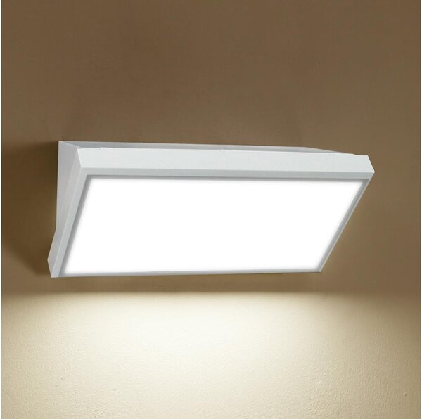 Aplică LED de exterior Brilagi TRIANGLE LED/20W/230V alb IP65