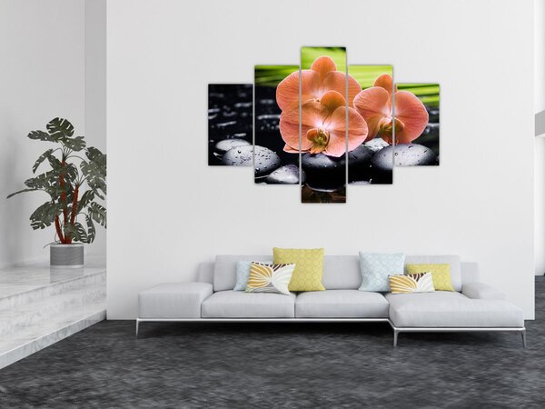 Tablou - Orhidee portocalie cu frunze de palmier (150x105 cm)