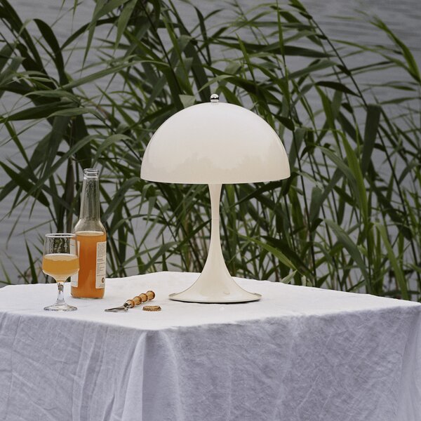 Lampă de masă Louis Poulsen, Panthella 250, reglabil, Alb, Camera de zi, Plastic, Modern