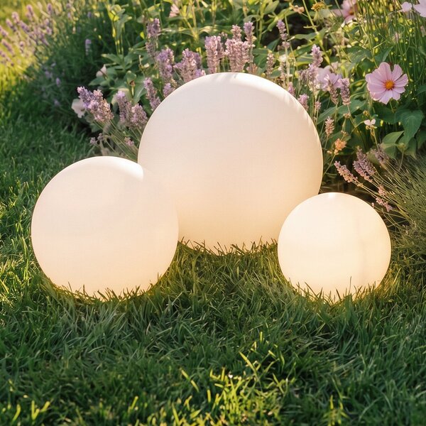 Lindby LED lămpi solare Lago, set de 3, globuri, vârf sol, alb, Alb, Plastic, Modern, Glob pentru exterior