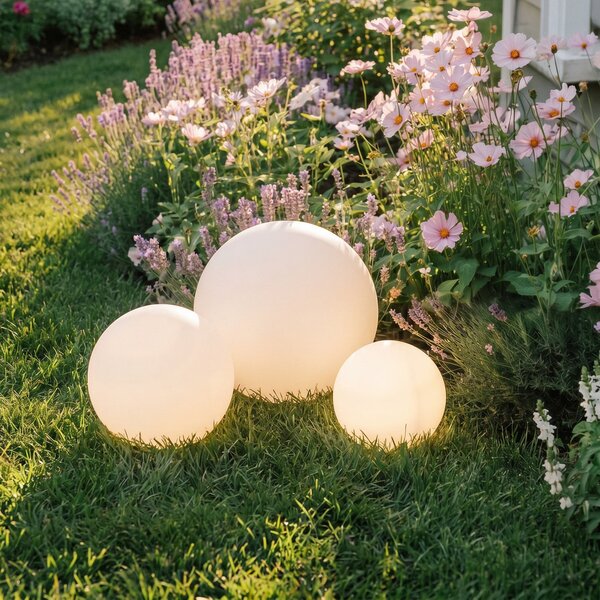Lindby LED lămpi solare Lago, set de 3, globuri, vârf sol, alb, Alb, Plastic, Modern, Glob pentru exterior