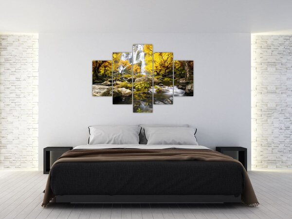 Tablou - Cascade în peisaj de toamnă, galben (150x105 cm)