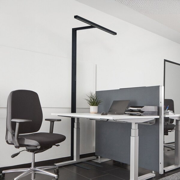 Arcchio Lampadar LED pentru birou Jolinda, în formă de T, negru, 4.000 K, reglabil, Negru, Studiu / Birou, Aluminiu, Modern