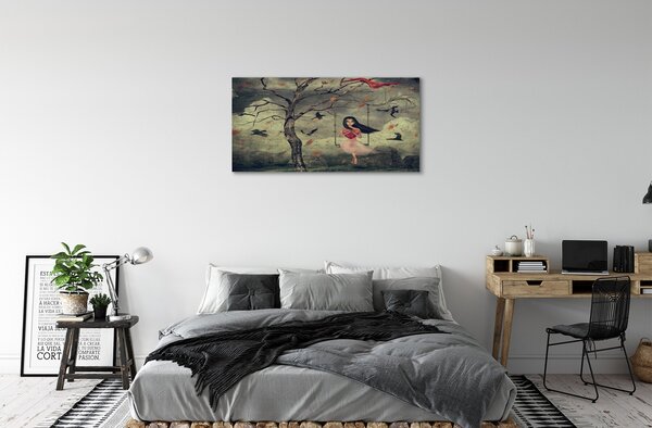 Tablouri canvas Copac păsări nori stâncă fată