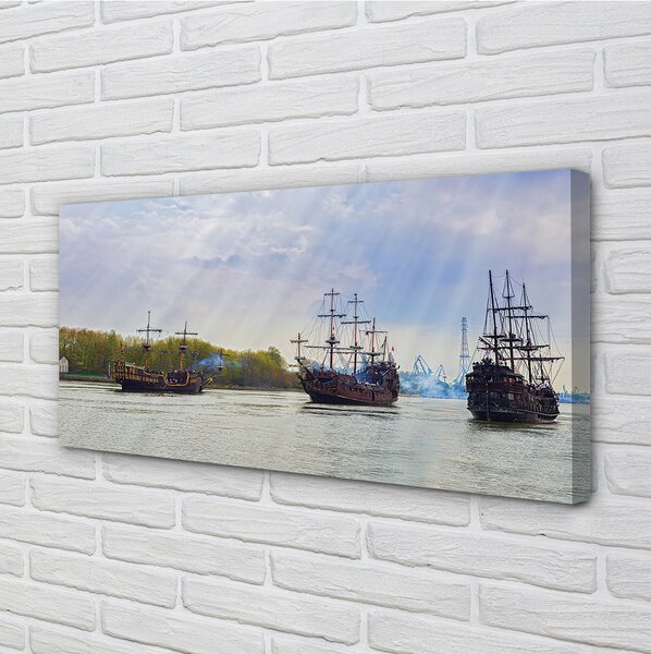 Tablouri canvas Navele cer nori zi