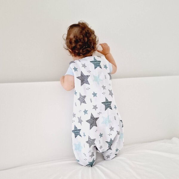 Sac de dormit cu picioare de vara din muselina 6-18 luni Kidizi All Mint Stars, 0.5 tog