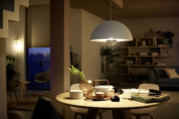 Bec LED dimabil cu cap sferic oglindit Philips G125 E27/7,2W/230V 2700K