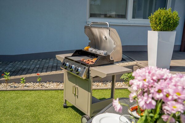 Grătar pe gaz OKLAHOMA BBQ, 3 arzătoare, cu regulator de presiune, argintiu Penta CZ