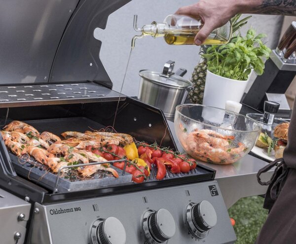 Grătar pe gaz OKLAHOMA BBQ, 3 arzătoare, cu regulator de presiune, argintiu Penta CZ