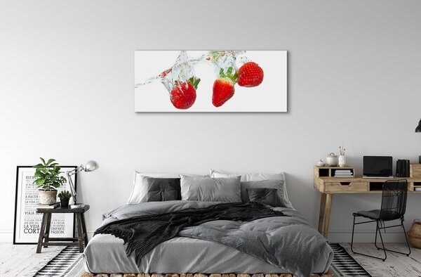 Tablouri canvas fundal alb de apă căpșuni