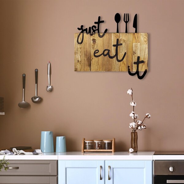 Decoratiune de perete lemn Just Eat It, Nuc, 52x58 cm