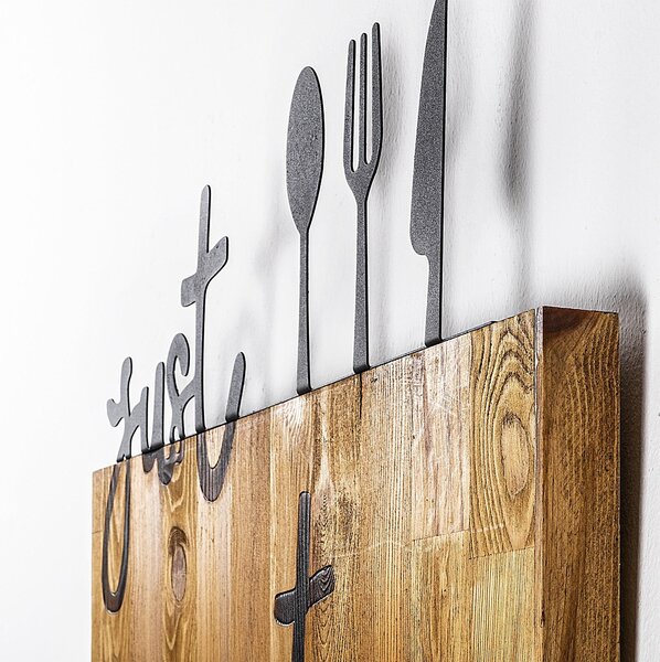 Decoratiune de perete lemn Just Eat It, Nuc, 52x58 cm