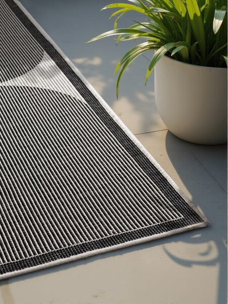 Covor pentru exterior și interior alb-negru 160x230 cm Duet Bowen – NORTHRUGS