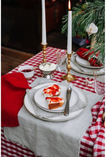 Suport pentru farfurii din material textil 35x45 cm Red Gingham – Linen Tales