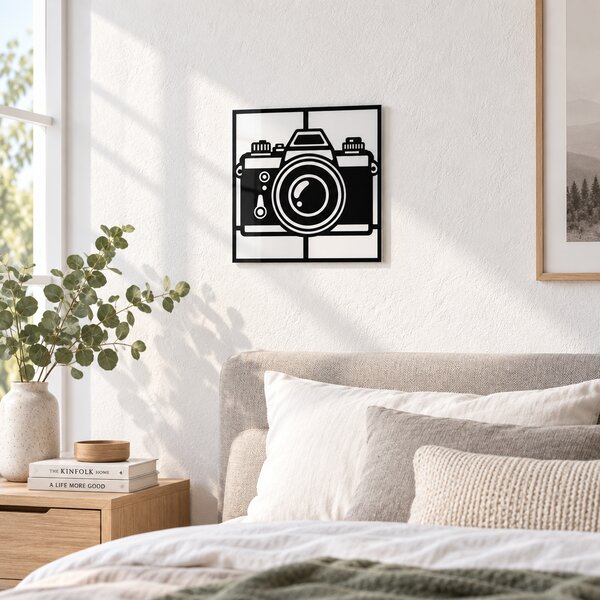 Decorațiune de perete RetroCam – Aparat foto vintage din plexiglas alb/negru, 24 × 24 cm | NOOT