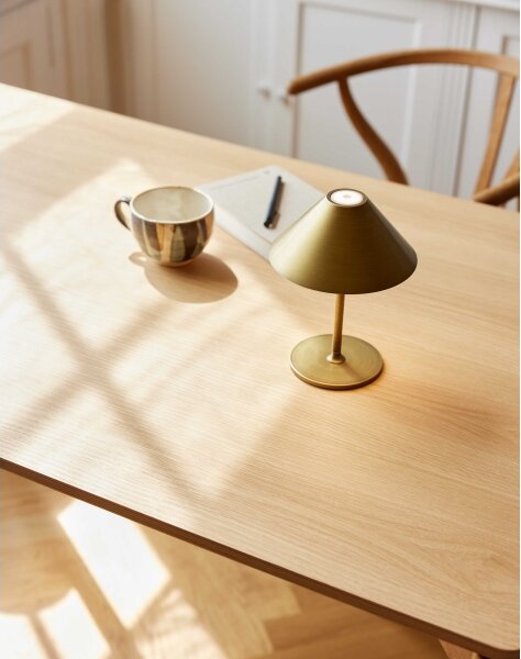Halo Design 800841 - Lampă de birou LED reîncărcabilă, cu dimmer HYGGE, 3W, 4000 mAh, IP54, alamă