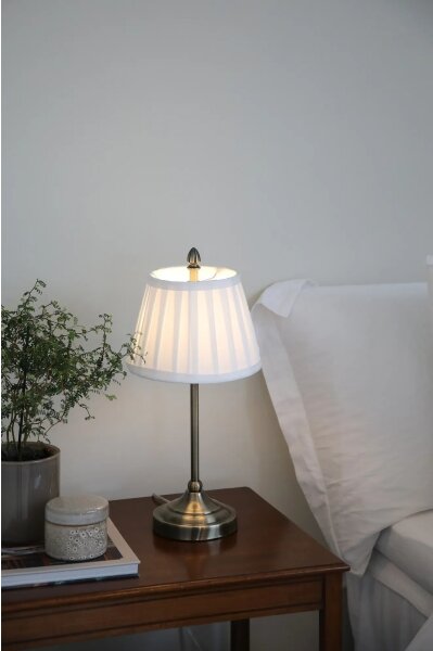 Markslöjd 108973 - Lampă de masă OXFORD 1xE14/40W/230V alb/alamă