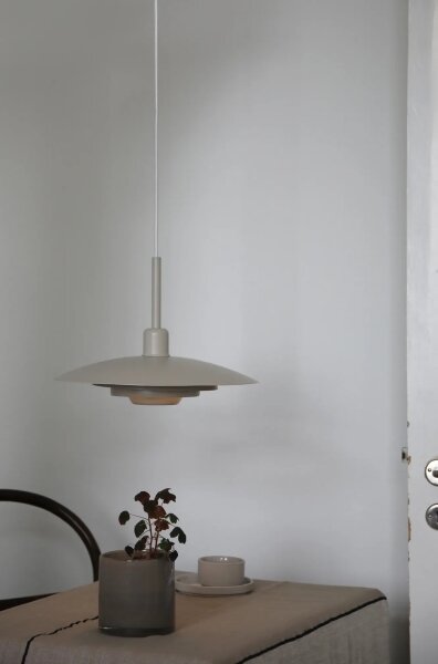 Markslöjd 108875 - Lustră suspendată pe cablu PINY 1xE27/60W/230V diametru 35 cm bej