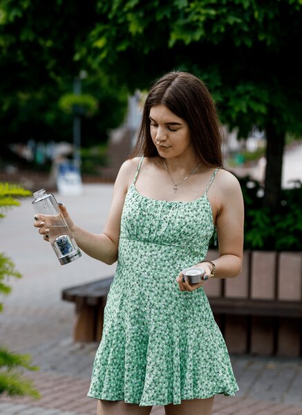 TEMPO-KONDELA CRYSTAL, flacon de sticlă cu cianit, 500 ml