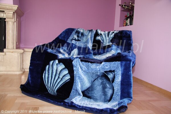 Pătură caldă albastră cu motiv de scoici Lăţime: 160 cm | Lungime: 210 cm