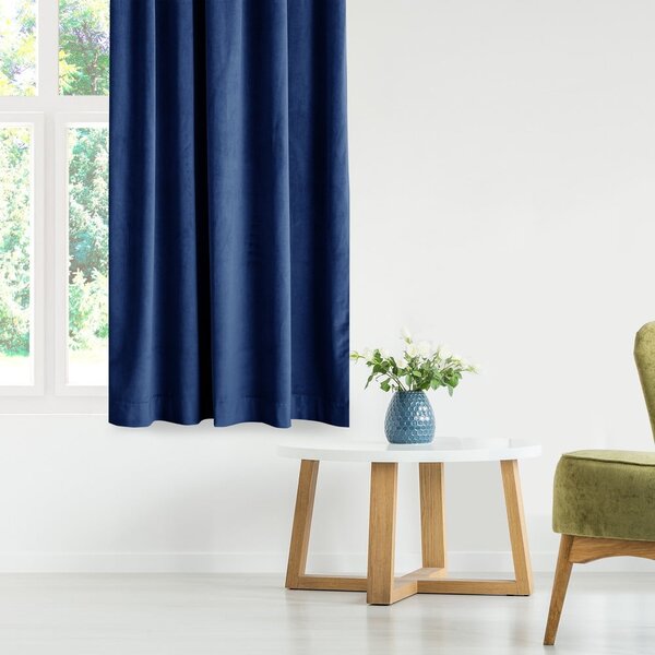 Draperie albastru-închis dimout (semi-opacă) din catifea 140x245 cm Eyelets – Restilo