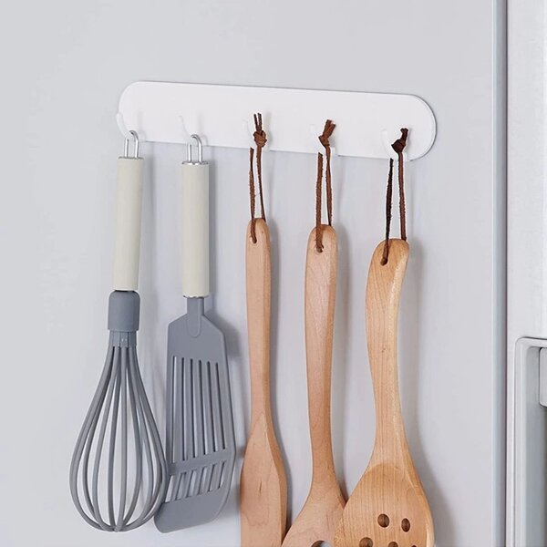 Cuier din plastic pentru perete, 5 carlige, lungime 28 cm, alb
