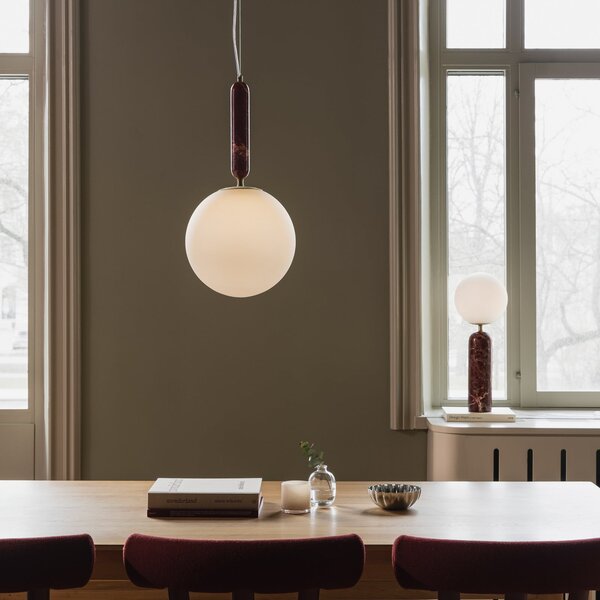 Globen Lighting Lampă suspendată Torrano, roșie, Ø 30 cm, marmură, reglabil, Roșu, Camera de zi / sufragerie, Marmură, Scandinavă