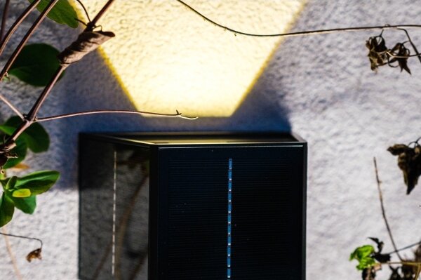 Aplică LED solară Brilagi SOLAR CUBE LED/2W/3,2V 1300 mAh IP54