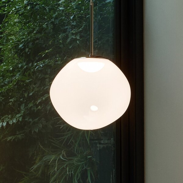 Tom Dixon Lampă suspendată LED Melt, Ø 50 cm, opal/argintiu, reglabil, Alb, Camera de zi / sufragerie, Plastic, Design