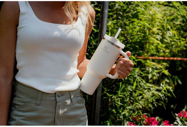Termos roz deschis cu pai din oțel inoxidabil 1,18 l Quencher H2.0 FlowState Tumbler Rose Quartz – Stanley