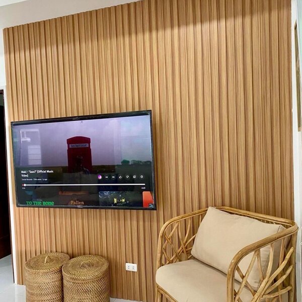 Panou decorativ din PVC Dusi cu dimensiuni 15x1x270cm