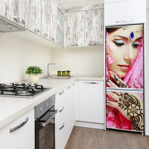 Foto Autocolant pentru piele al frigiderului femeie indiană