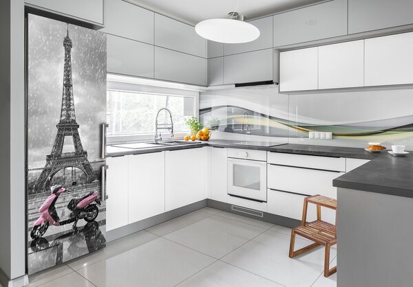 Autocolant pe frigider Turnul Eiffel scuter