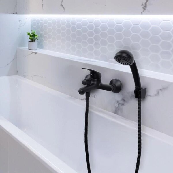 Erga Lati, baterie de baie montată pe perete cu set de duș manual, negru mat, ERG-YKA-BW.LATI-BLK