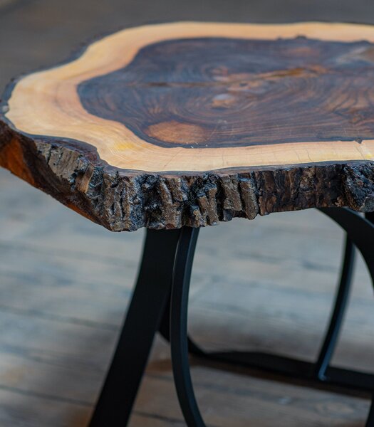 Walnut Core – Măsuță de cafea din nuc masiv - 65x65 cm