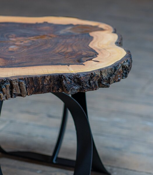 Walnut Core – Măsuță de cafea din nuc masiv - 65x65 cm