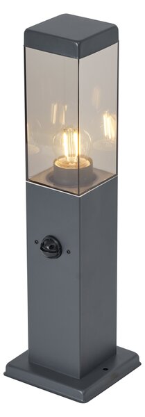 Lampă de exterior gri închis cu sticlă fumurie 45cm IP44 cu priză și senzor de mișcare - Malios