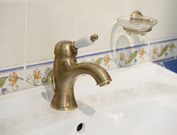 Sapho Sapho, baterie de bază pentru chiuvetă KIRKÉ WHITE cu priză, mâner alb, bronz, KI02BB
