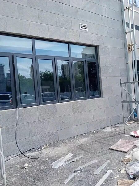 Panou flexibil pentru utilizare în interior și exterior în culoarea gri