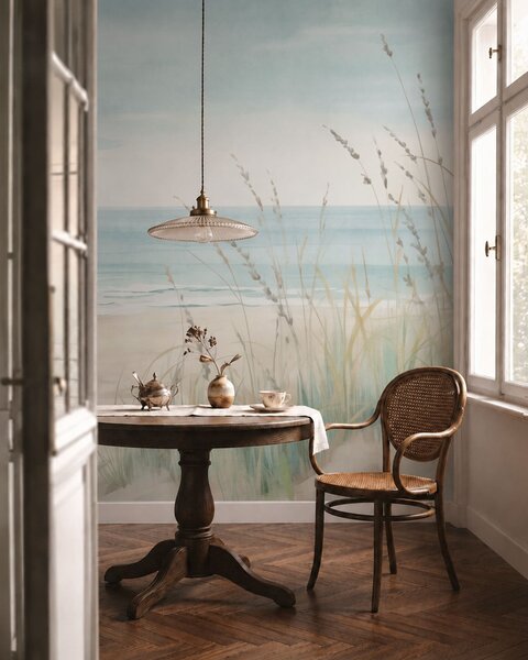 Tapet Nisip cu cochilii, o plajă liniștită și iarbă în nuanțe delicate de pastel, Fototapet Marea, w05821 : Uwalls.ro