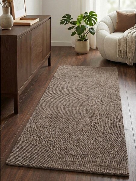 Covor tip traversă taupe țesut manual din lână 80x200 cm Calmio – Hanse Home