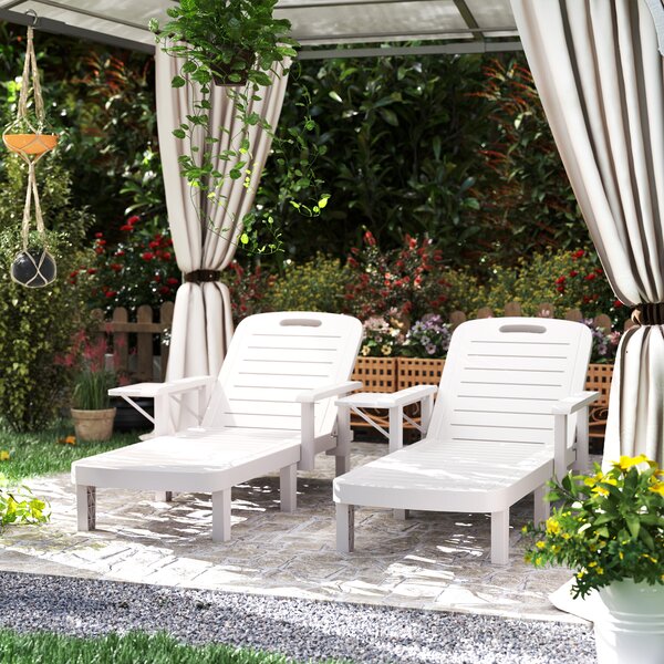 Outsunny Set 2 Șezlonguri cu Spătar Reglabil în 5 Poziții, Măsuță și Brațe Ergonomice, 79x158x88 cm, Gri | Aosom Romania