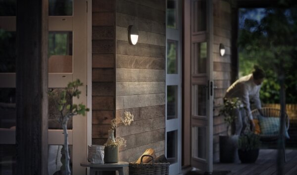 Aplică LED de exterior cu senzor CAPRICORN LED/6W IP44 Philips 16456/93/16
