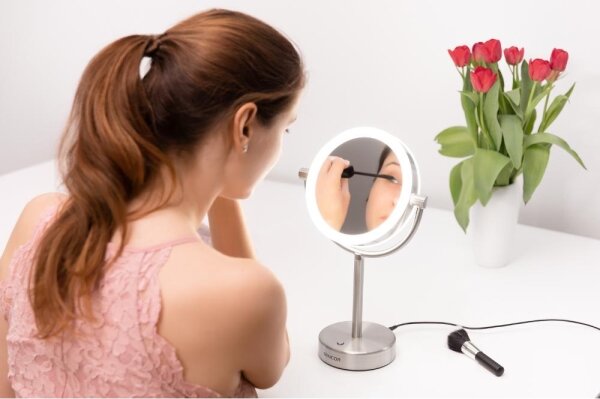 Oglindă cosmetică cu funcție de retroiluminare LED Sencor LED/5W/230V oțel inoxidabil