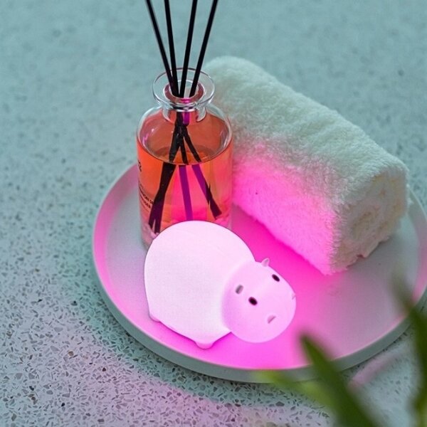 Lampă LED RGB tactilă reîncărcabilă de cadă pentru copii SWIMMY HIPPO LED/5V